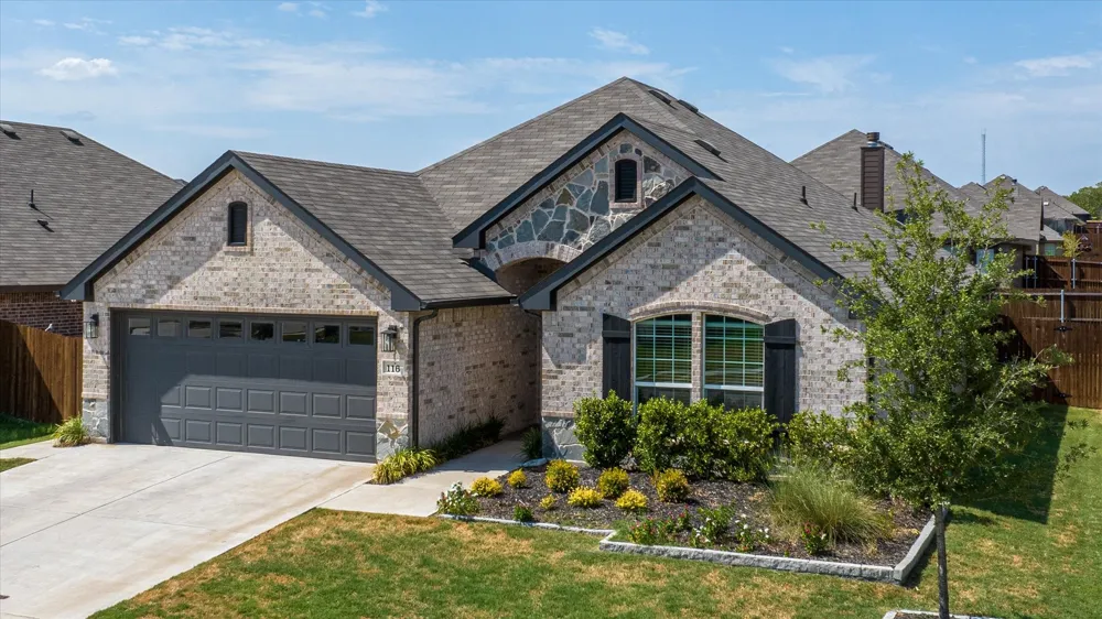 116 Cadyn Drive Keene, TX 76059