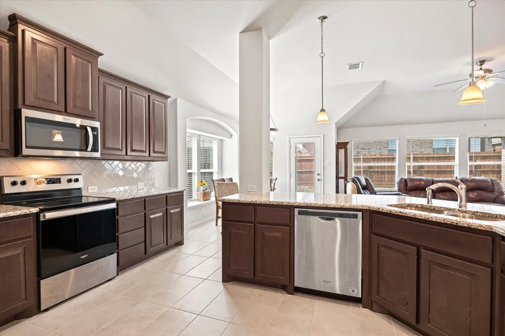 116 Cadyn Drive Keene, TX 76059
