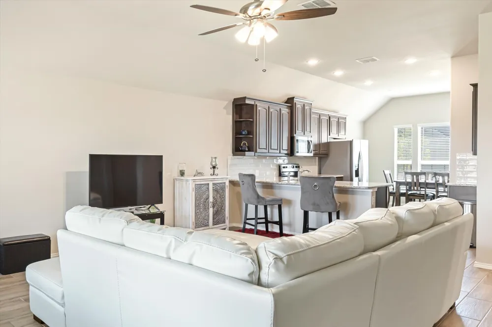 529 Lela Circle Keene, TX 76059