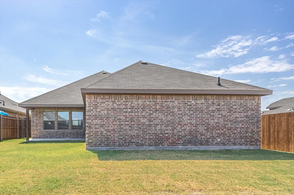 529 Lela Circle Keene, TX 76059