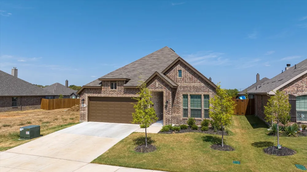 529 Lela Circle Keene, TX 76059