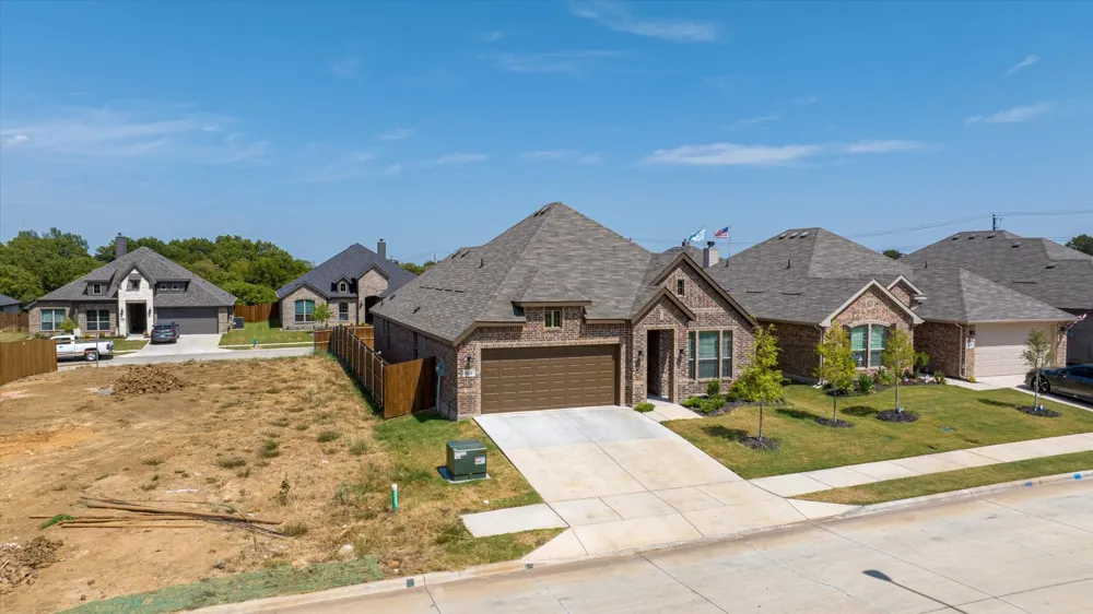 529 Lela Circle Keene, TX 76059
