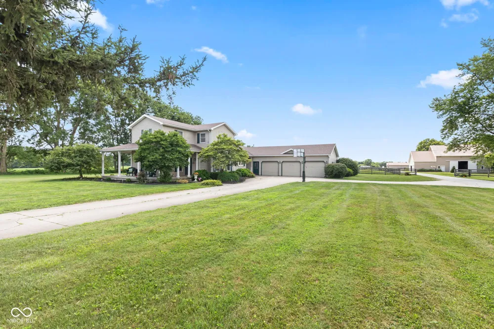 5479 S 200 E Anderson, IN 46017
