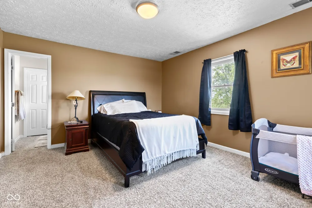 5479 S 200 E Anderson, IN 46017