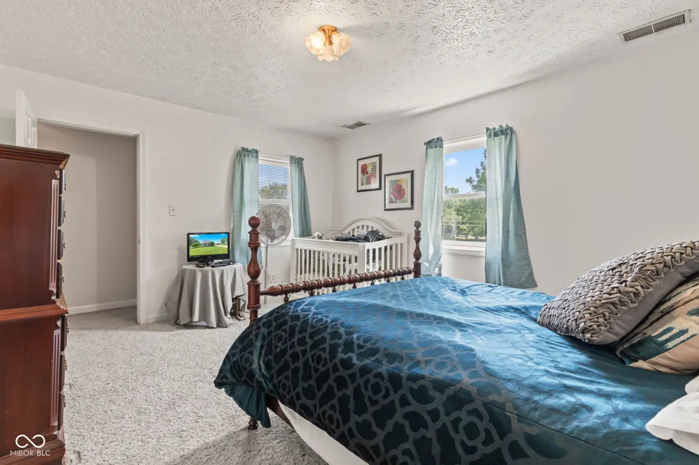 5479 S 200 E Anderson, IN 46017