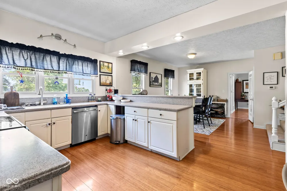 5479 S 200 E Anderson, IN 46017