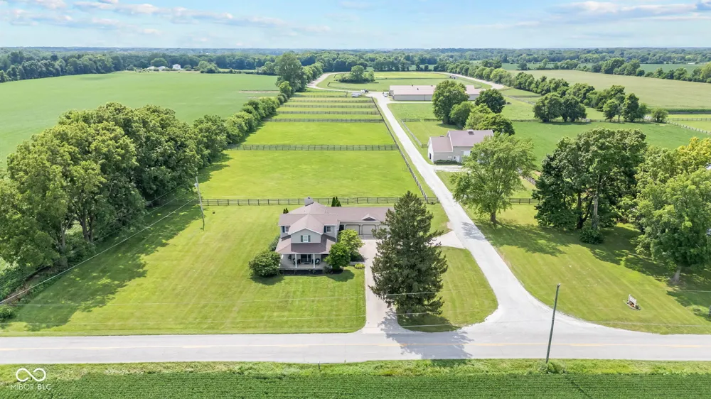 5479 S 200 E Anderson, IN 46017