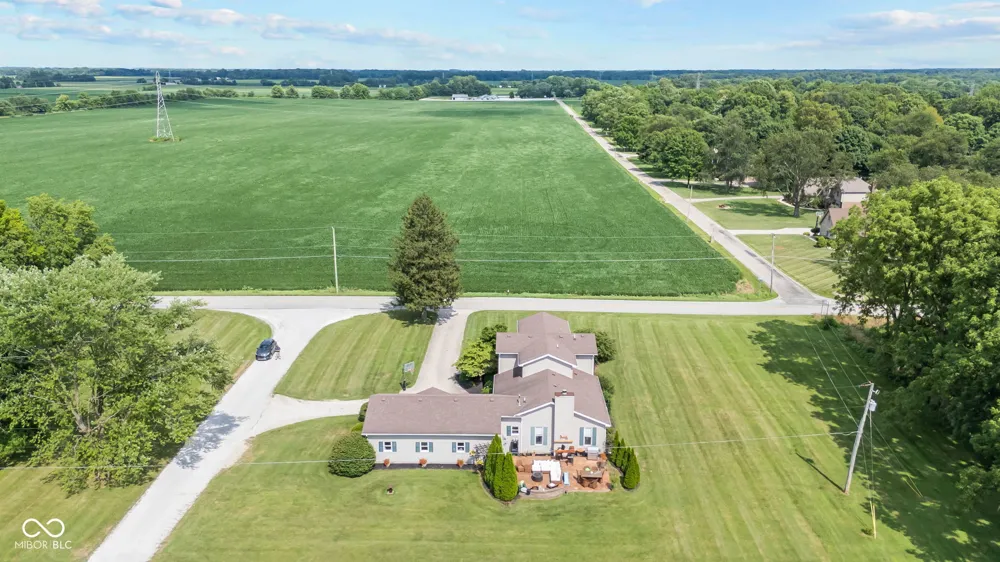 5479 S 200 E Anderson, IN 46017