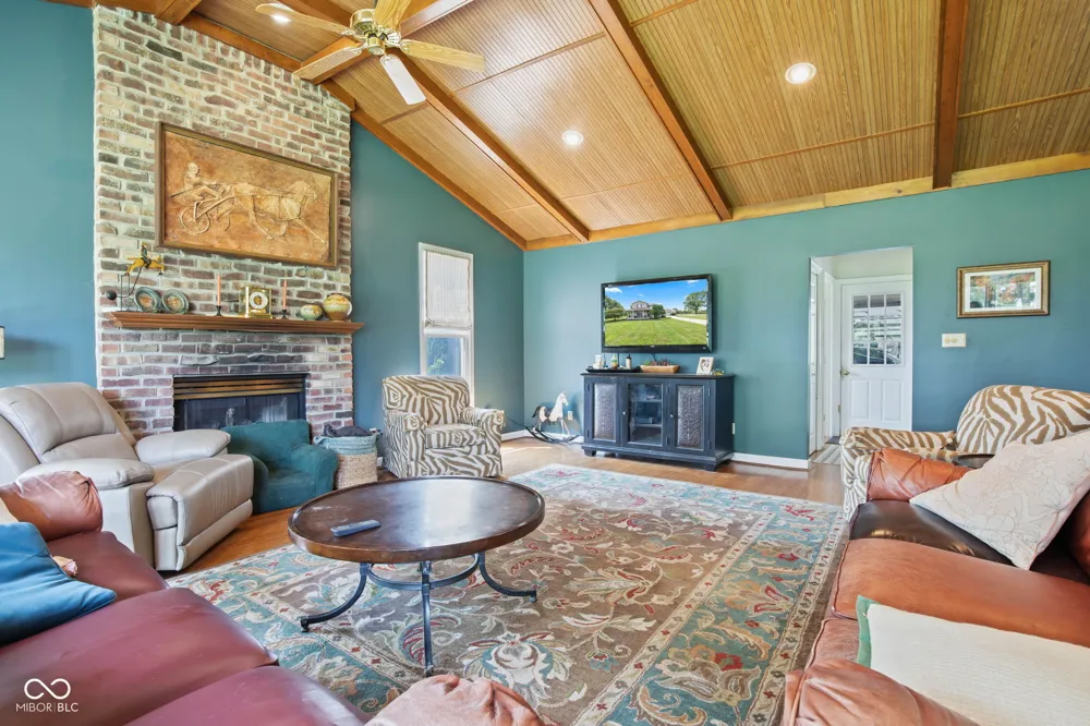 5479 S 200 E Anderson, IN 46017
