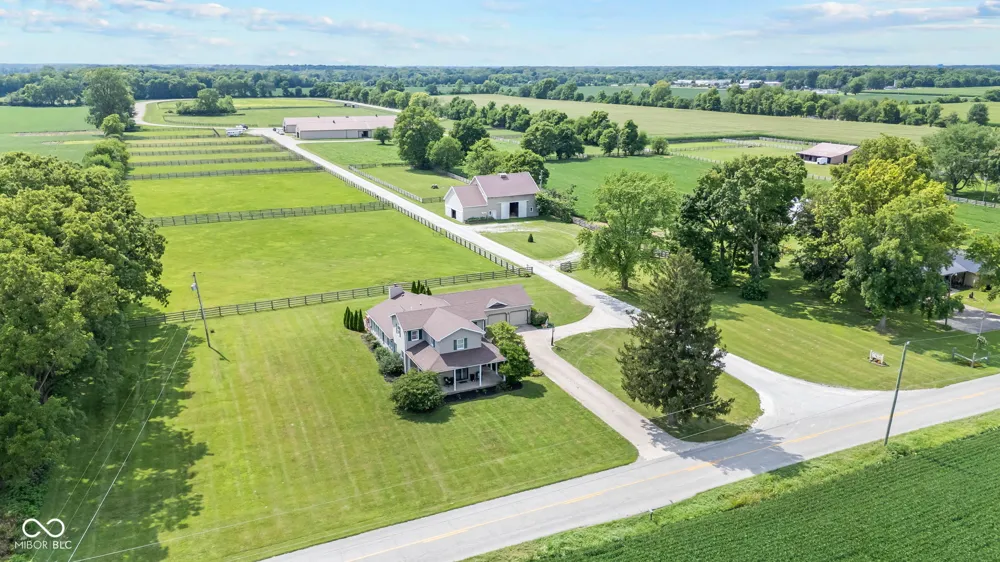 5479 S 200 E Anderson, IN 46017