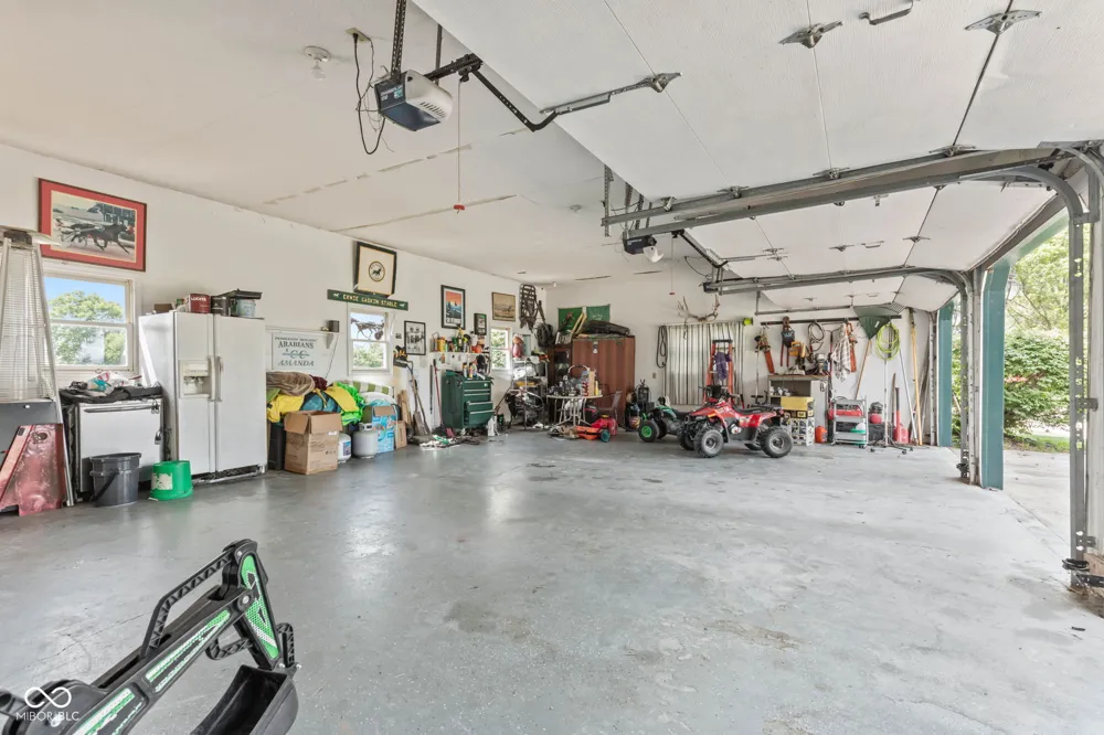 5479 S 200 E Anderson, IN 46017