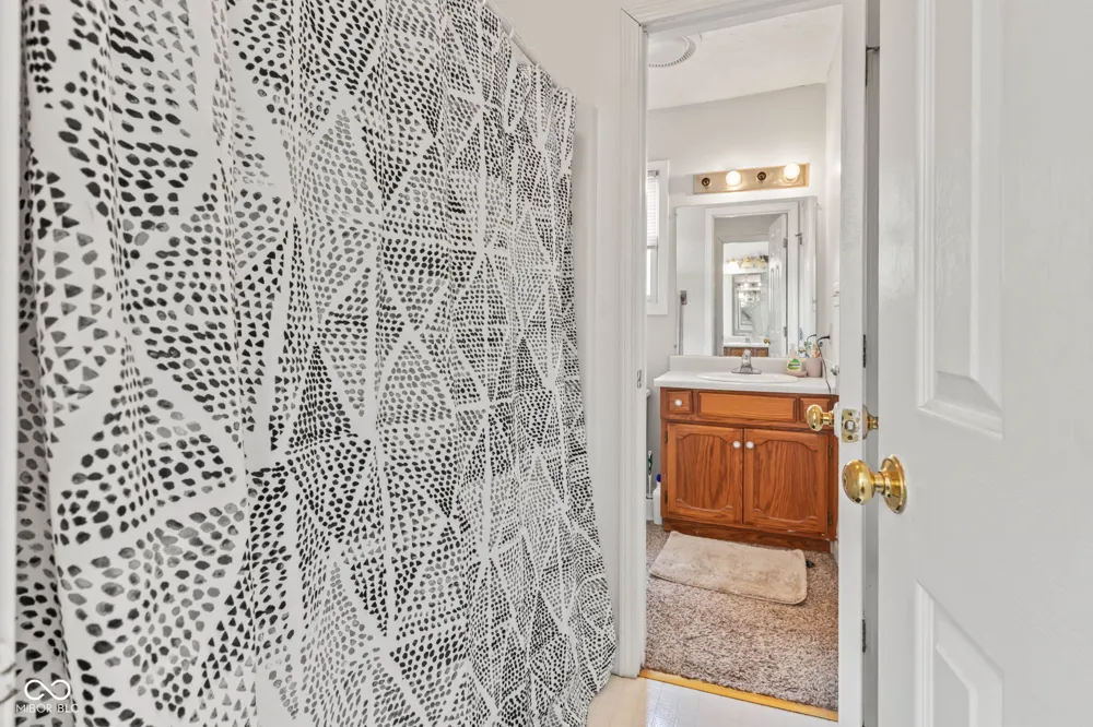 5479 S 200 E Anderson, IN 46017