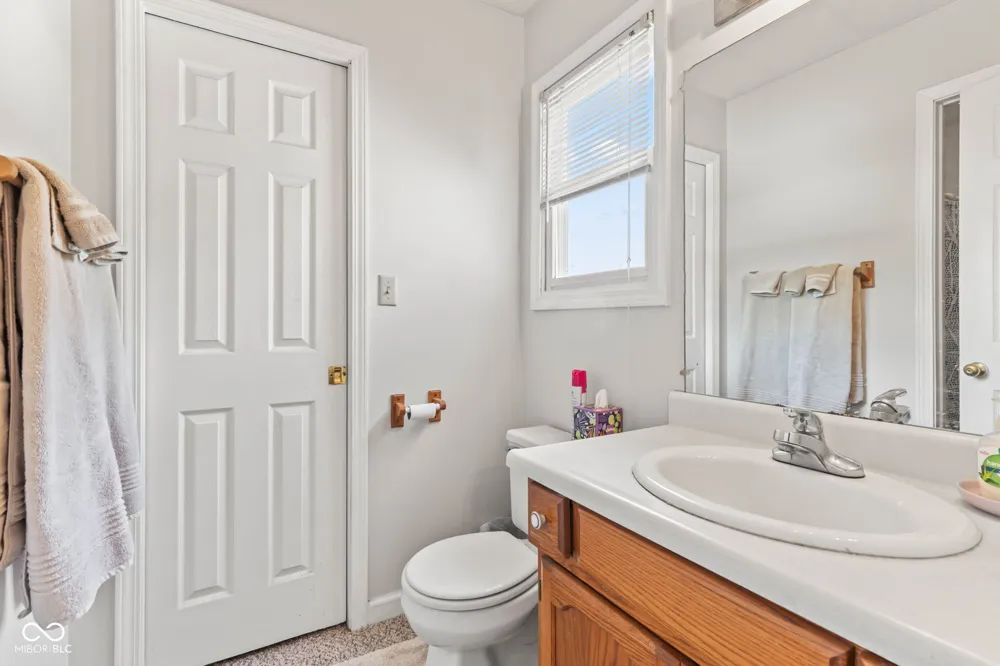 5479 S 200 E Anderson, IN 46017