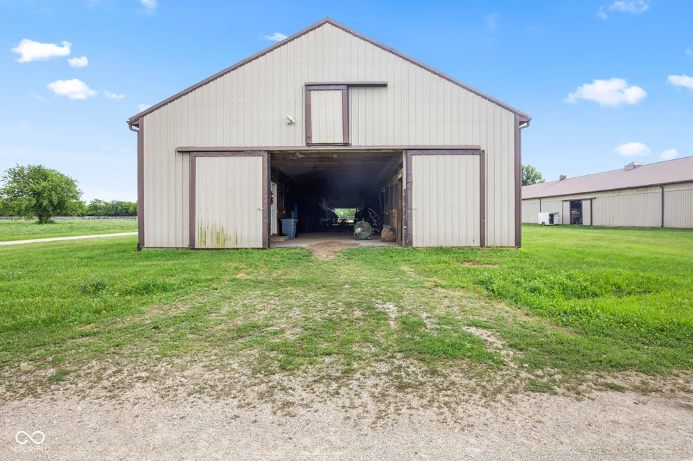 5479 S 200 E Anderson, IN 46017