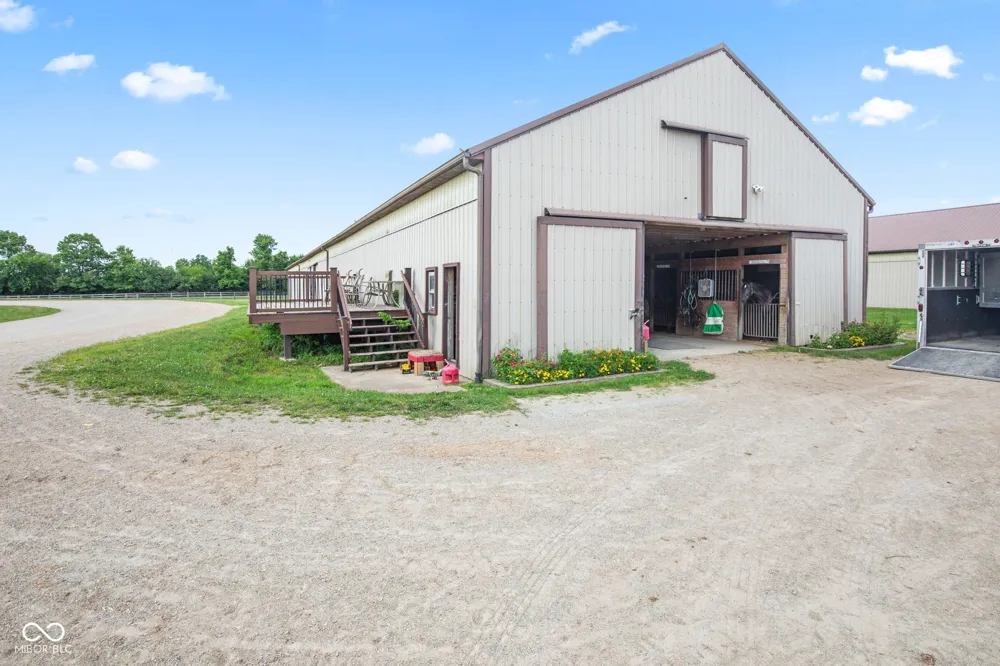 5479 S 200 E Anderson, IN 46017