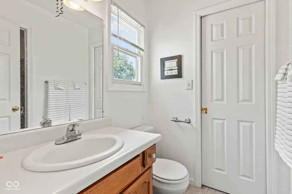 5479 S 200 E Anderson, IN 46017