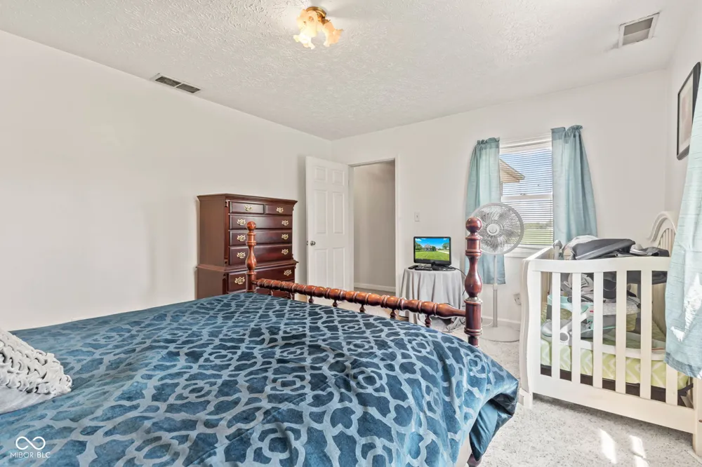 5479 S 200 E Anderson, IN 46017