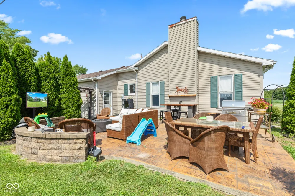 5479 S 200 E Anderson, IN 46017
