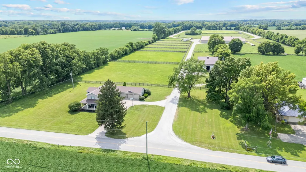 5479 S 200 E Anderson, IN 46017