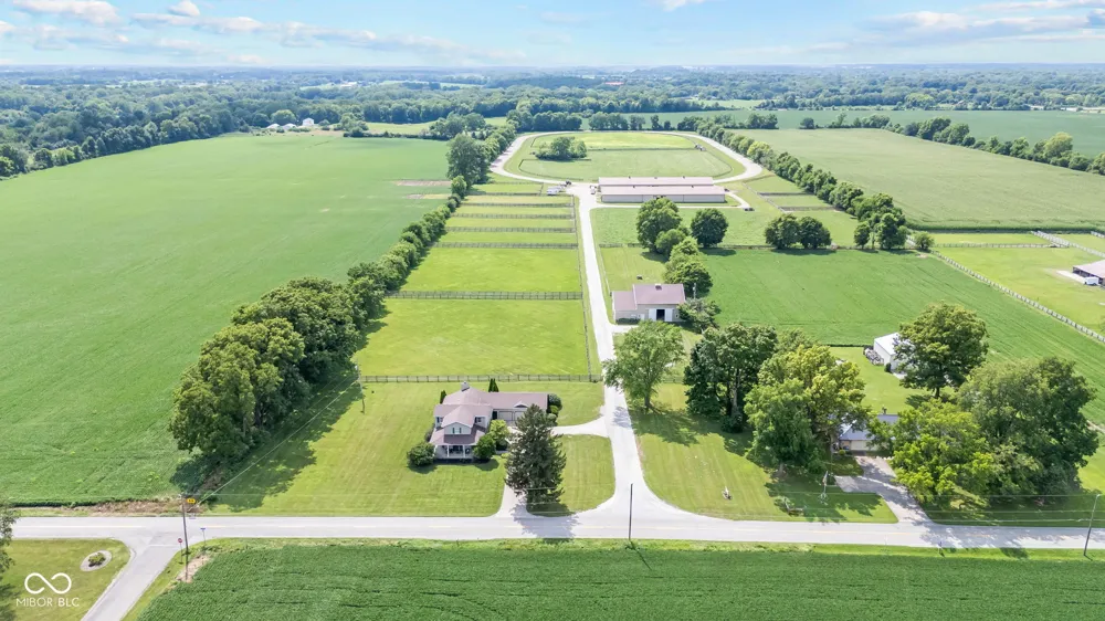5479 S 200 E Anderson, IN 46017