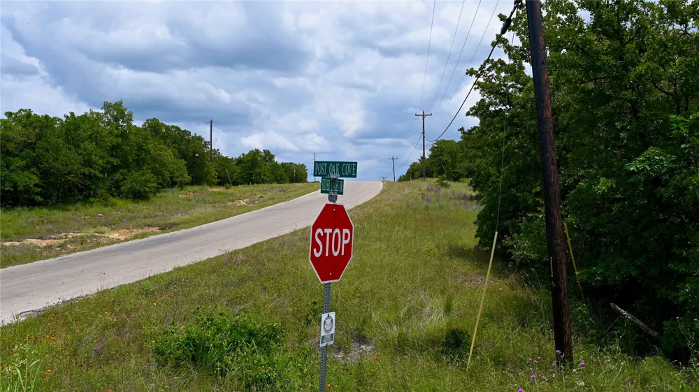 169 Post Oak Cove Sunset, TX 76270