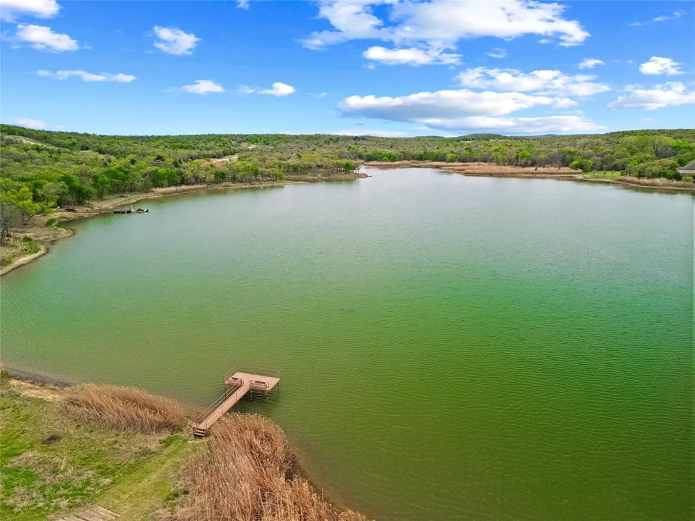 169 Post Oak Cove Sunset, TX 76270