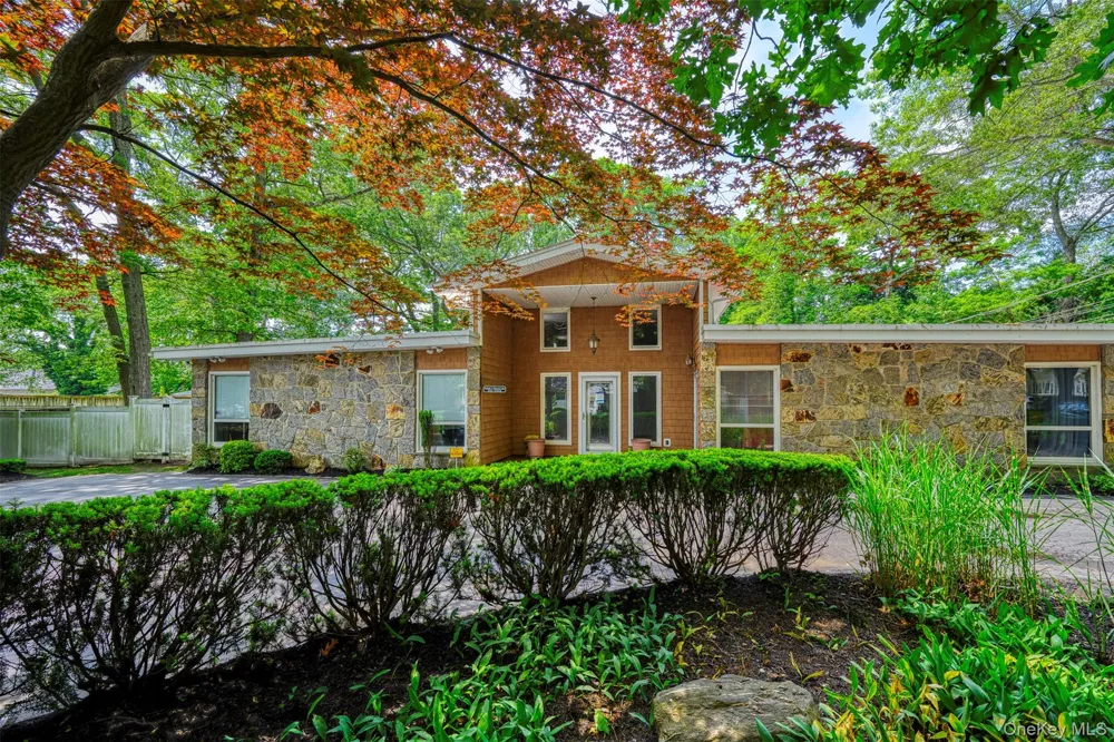 10 Hunter Avenue Miller Place, NY 11764
