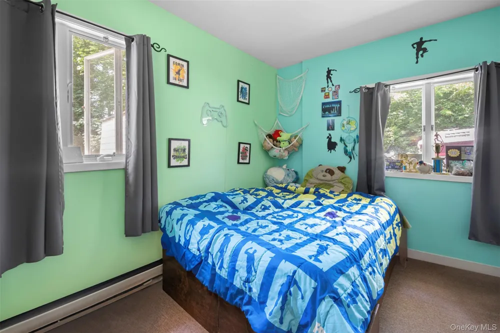 10 Hunter Avenue Miller Place, NY 11764