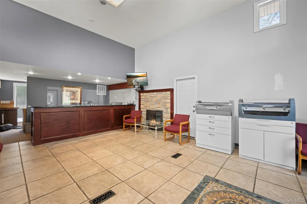 10 Hunter Avenue Miller Place, NY 11764