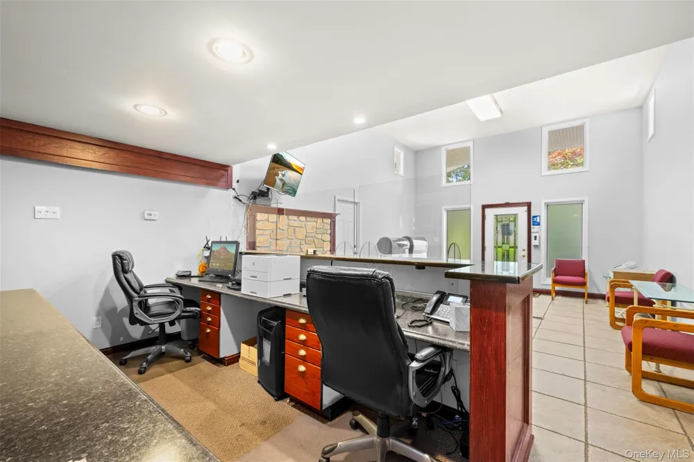 10 Hunter Avenue Miller Place, NY 11764