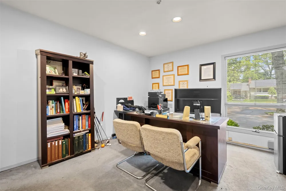 10 Hunter Avenue Miller Place, NY 11764