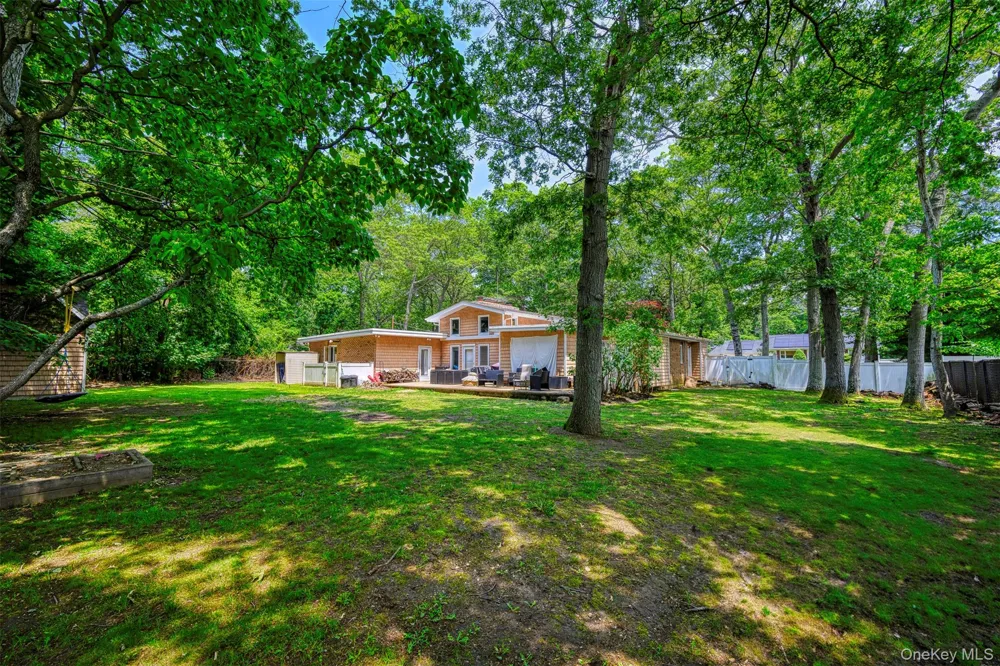 10 Hunter Avenue Miller Place, NY 11764