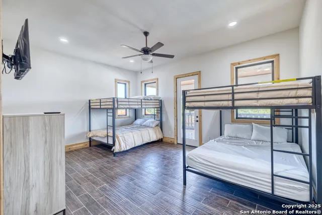 1747 Mountain Valley Concan, TX 78838
