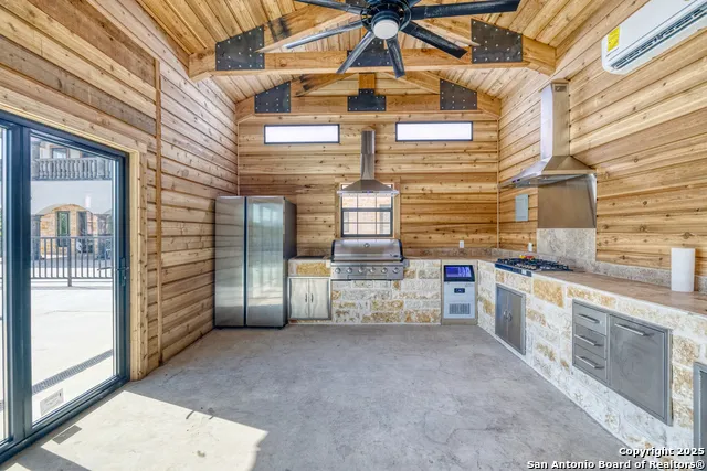 1747 Mountain Valley Concan, TX 78838
