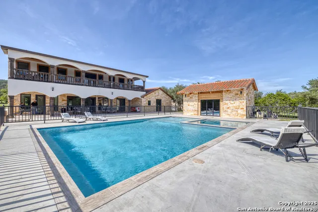 1747 Mountain Valley Concan, TX 78838