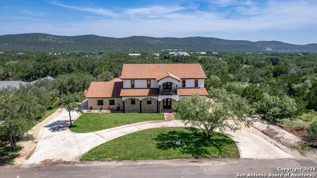 1747 Mountain Valley Concan, TX 78838