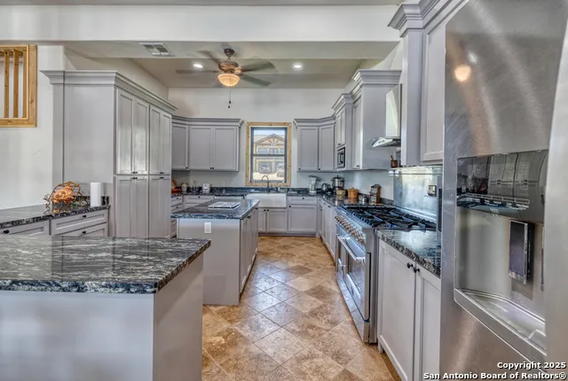 1747 Mountain Valley Concan, TX 78838