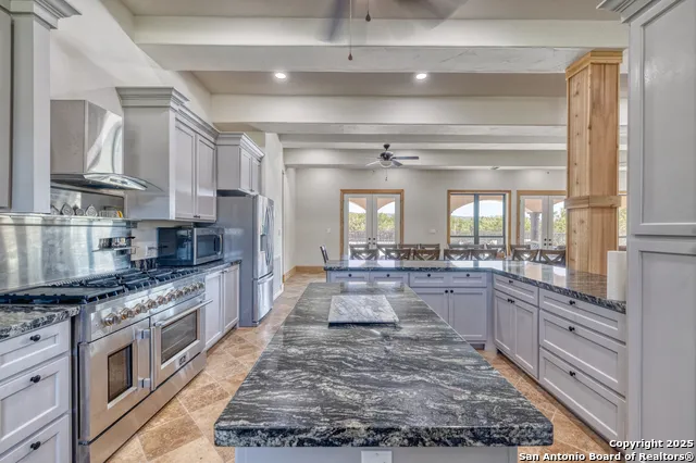 1747 Mountain Valley Concan, TX 78838