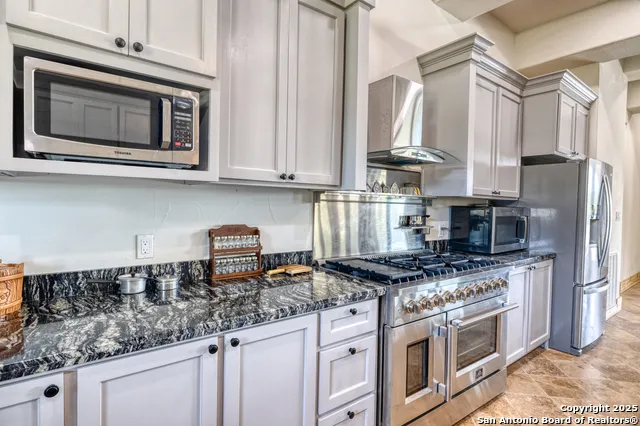 1747 Mountain Valley Concan, TX 78838