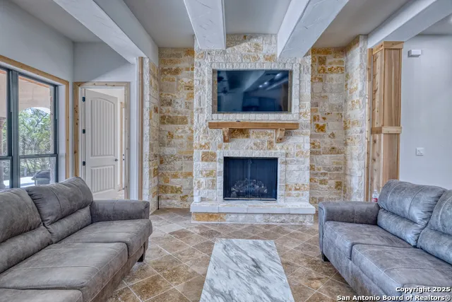 1747 Mountain Valley Concan, TX 78838