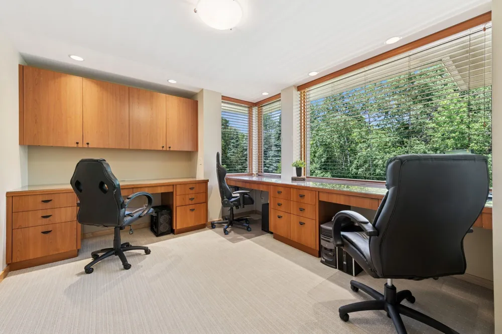 685 Hidden Creek Trail Mendota Heights, MN 55118