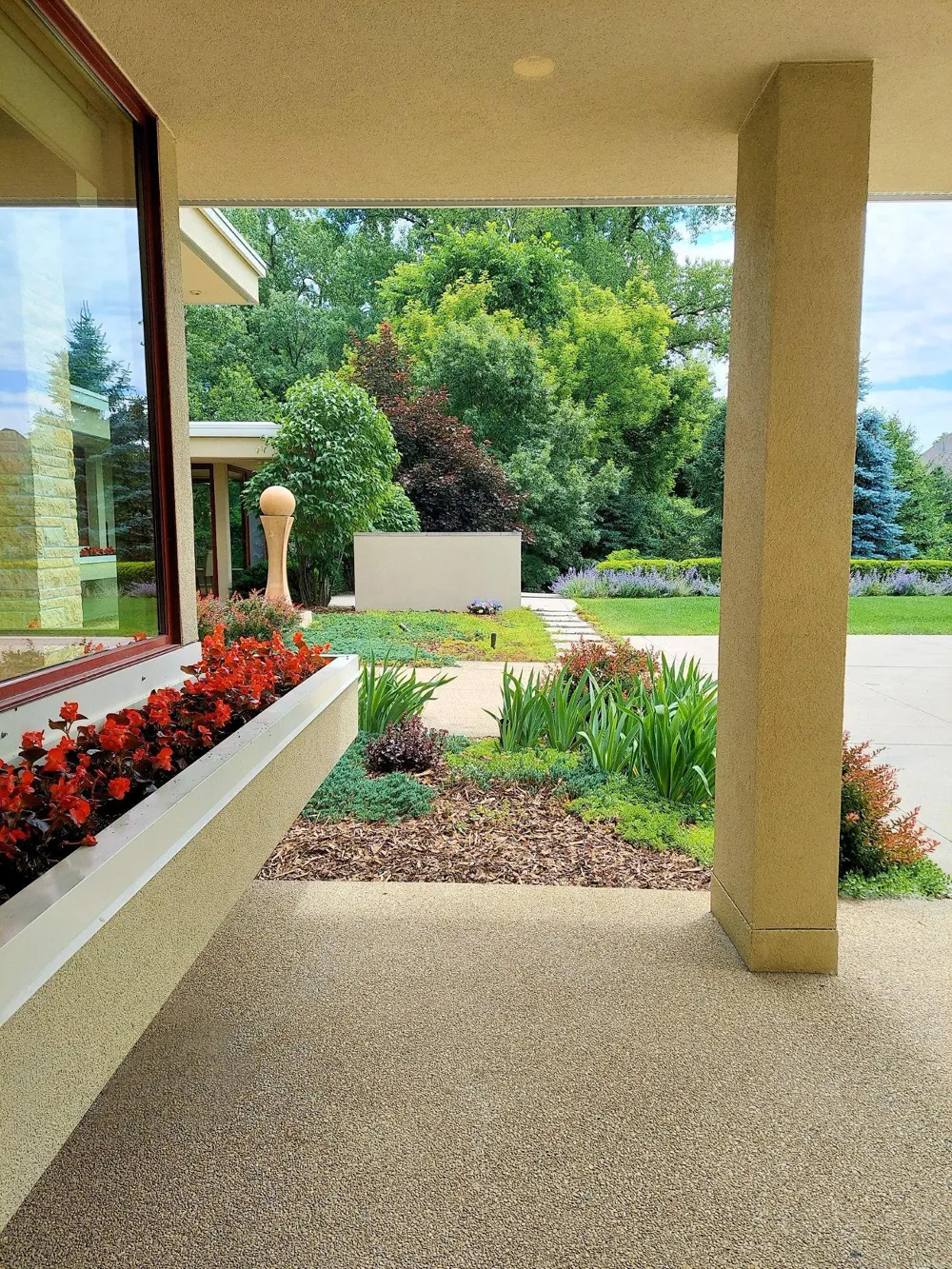 685 Hidden Creek Trail Mendota Heights, MN 55118