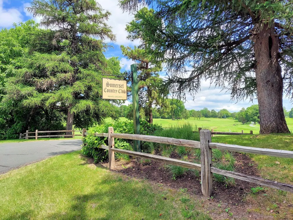685 Hidden Creek Trail Mendota Heights, MN 55118