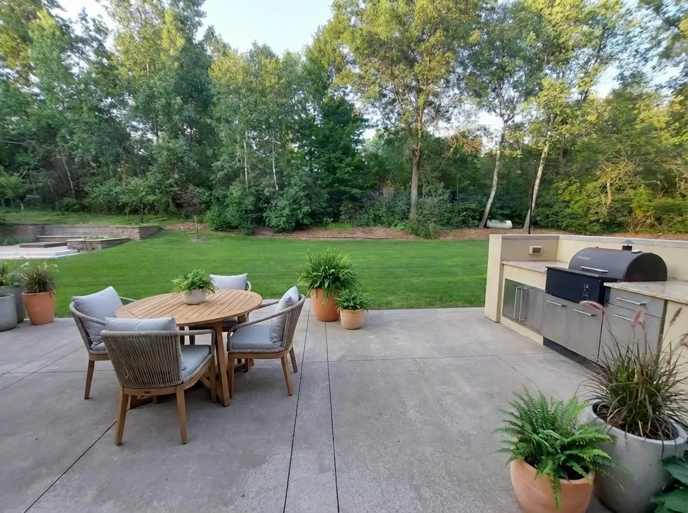 685 Hidden Creek Trail Mendota Heights, MN 55118