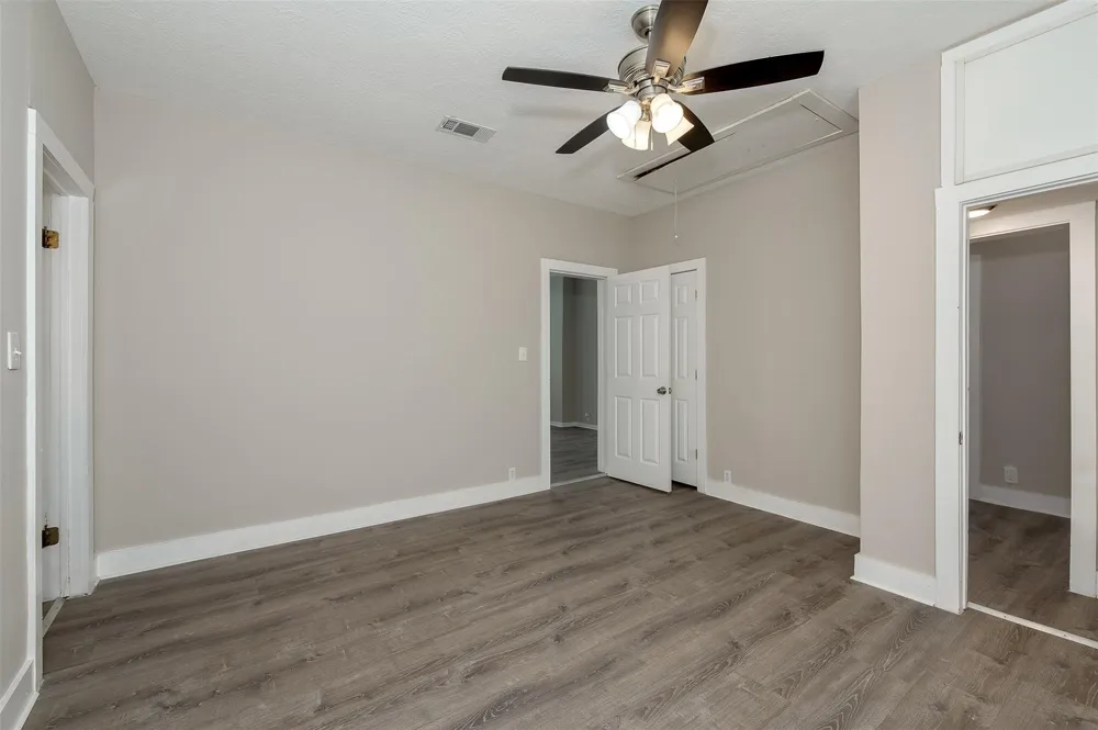 203 Texas Street Madisonville, TX 77864