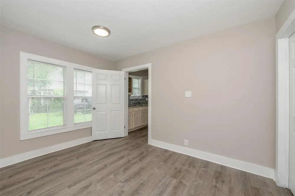 203 Texas Street Madisonville, TX 77864