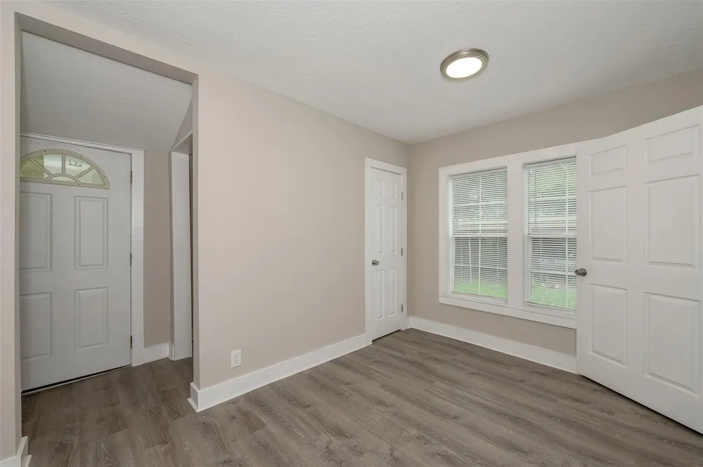203 Texas Street Madisonville, TX 77864