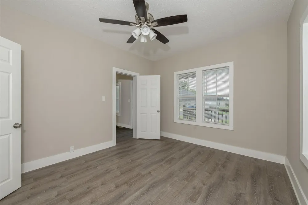 203 Texas Street Madisonville, TX 77864