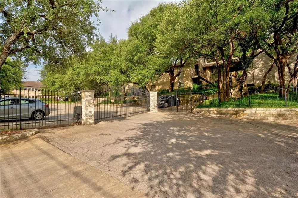 3018 1st Street #109 Austin, TX 78704