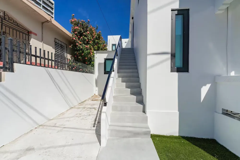 149 CALLE DELBREY San Juan, PR 00911